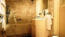 CARMEN SERENA -  bathroom